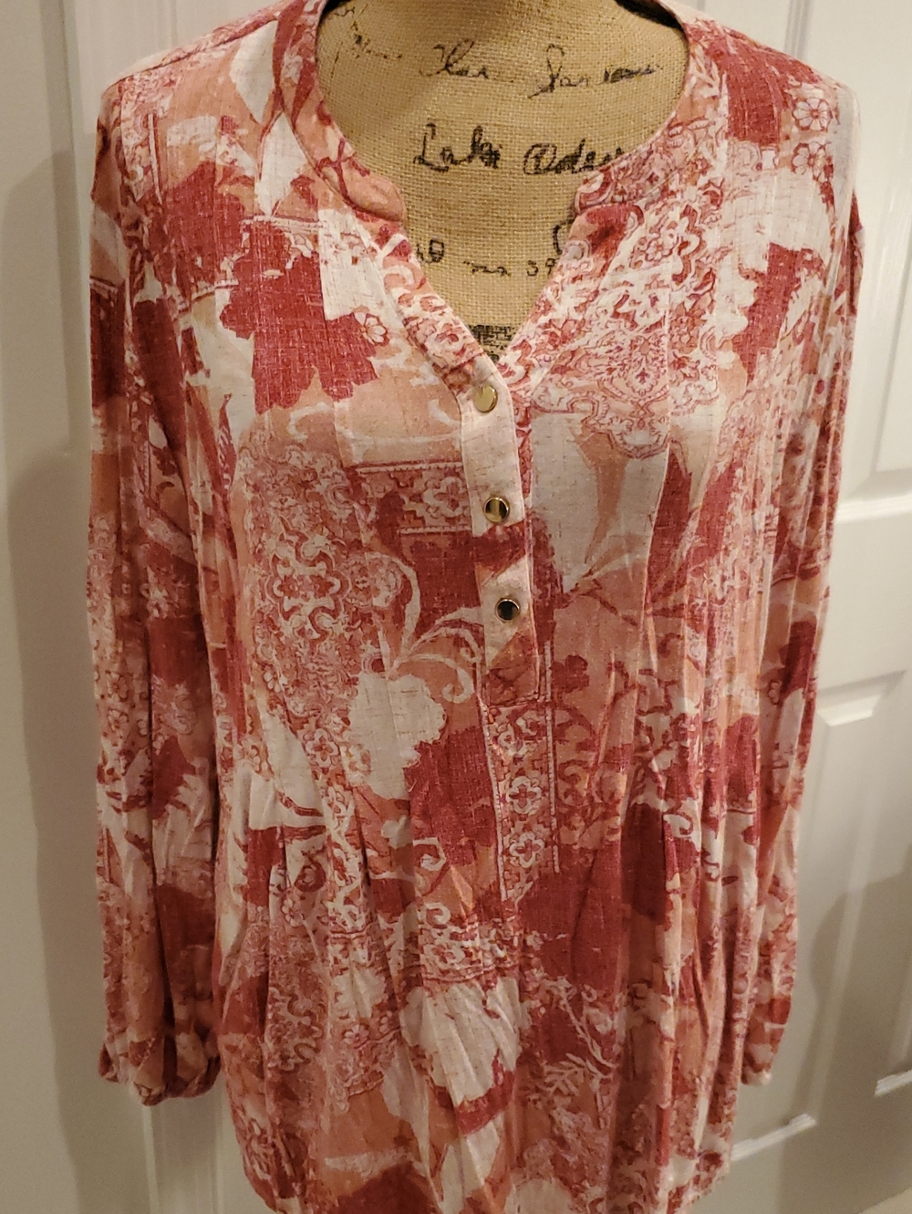 Wonderly Paisley Button-Front Blouse in Red & White XL